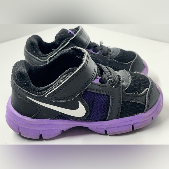 Nike Kids Velcro Black and Purple Shoes Baby Toddler Sneakers Size 6C - Picture 3 of 15